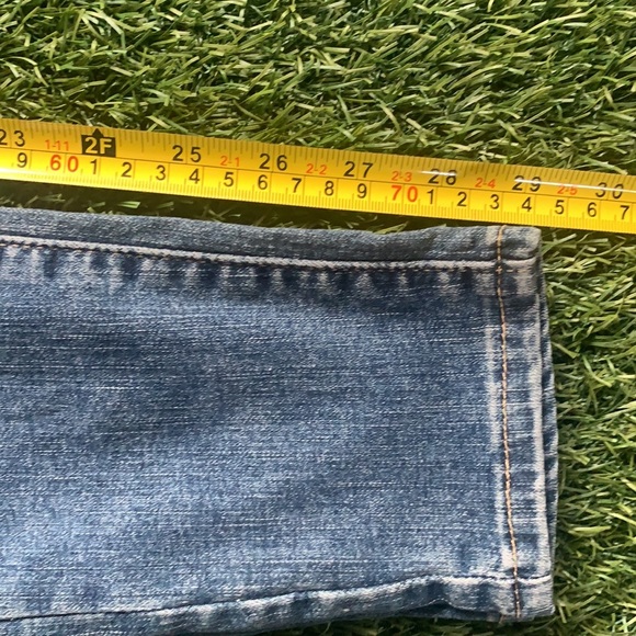 Signature by Levi Strauss & Co. Gold Label Women's Modern Skinny Jeans - Picture 13 of 15